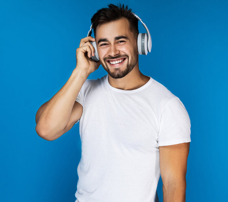 The Best Headphones of 2025: Noise, Bass, and Battery Tested